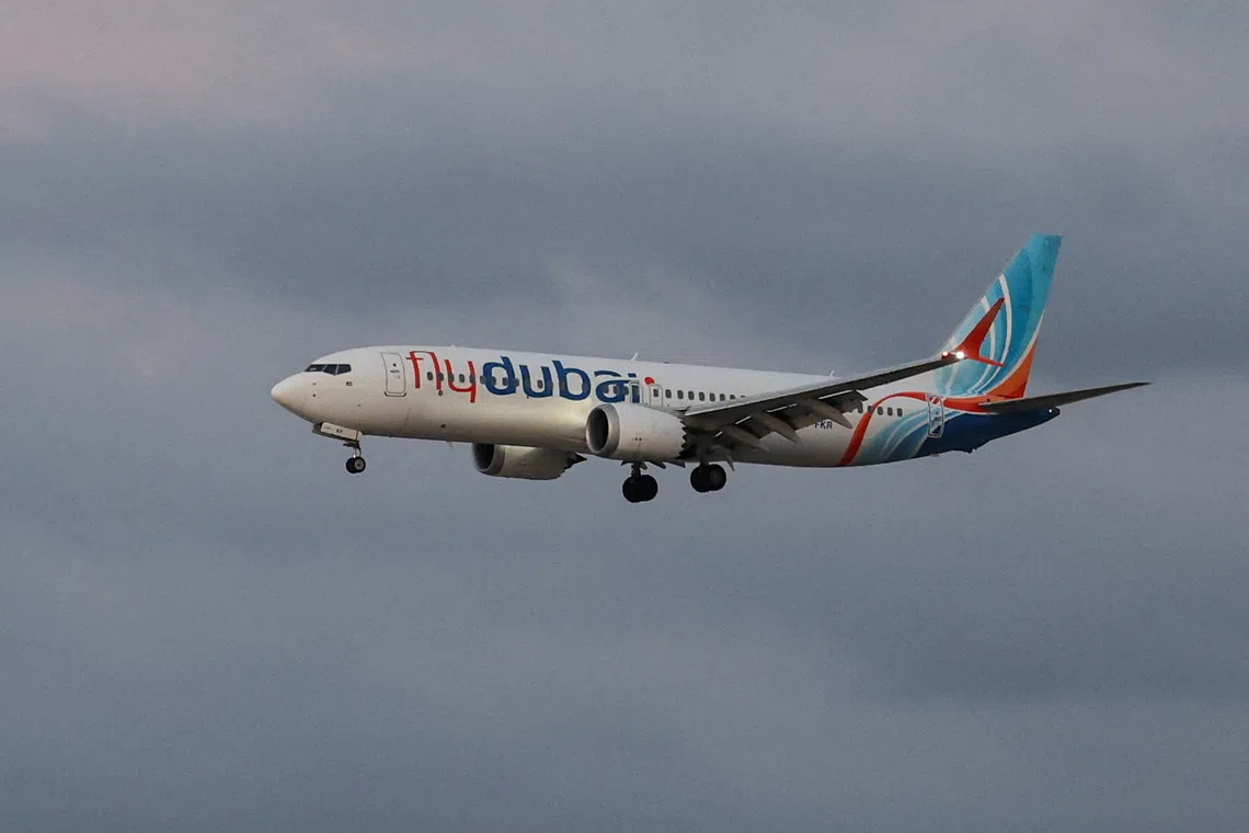 An aviation instructor said the flydubai aircraft’s autopilot disconnected before the plunge began, causing the jet to accelerate rapidly.