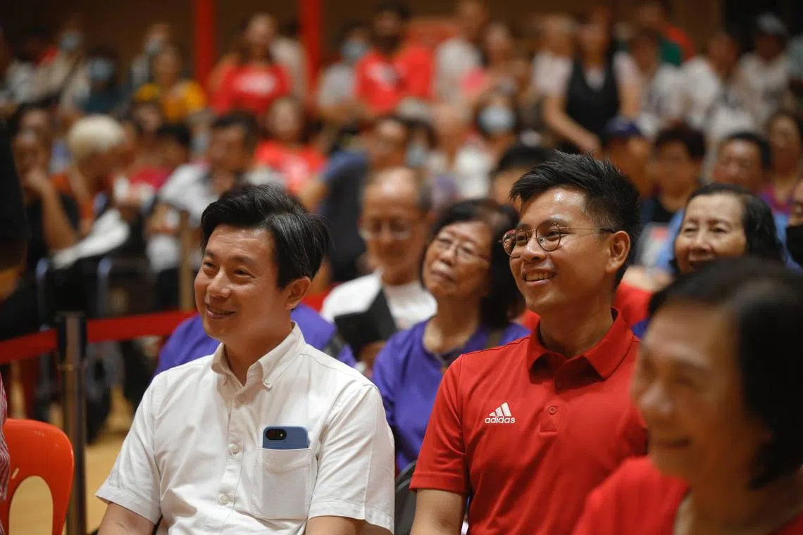 Mr Gabriel Lam (left), who is chief operating officer of moving company Shalom International Movers, and Mr Ng Shi Xuan, director of a battery company, were introduced as new volunteers in Sembawang