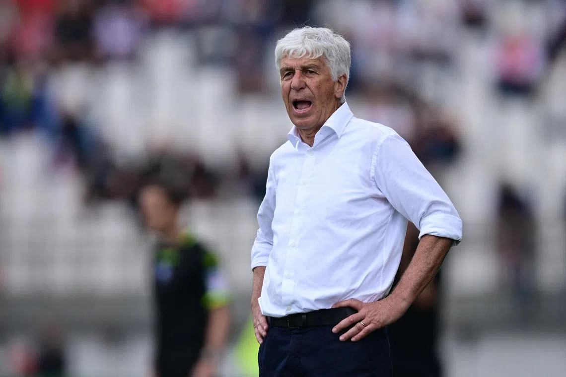 FILE PHOTO: Soccer Football - Serie A - Monza v Atalanta - U-Power Stadium, Monza, Italy - May 4, 2025 Atalanta coach Gian Piero Gasperini during the match REUTERS/Daniele Mascolo/File Photo