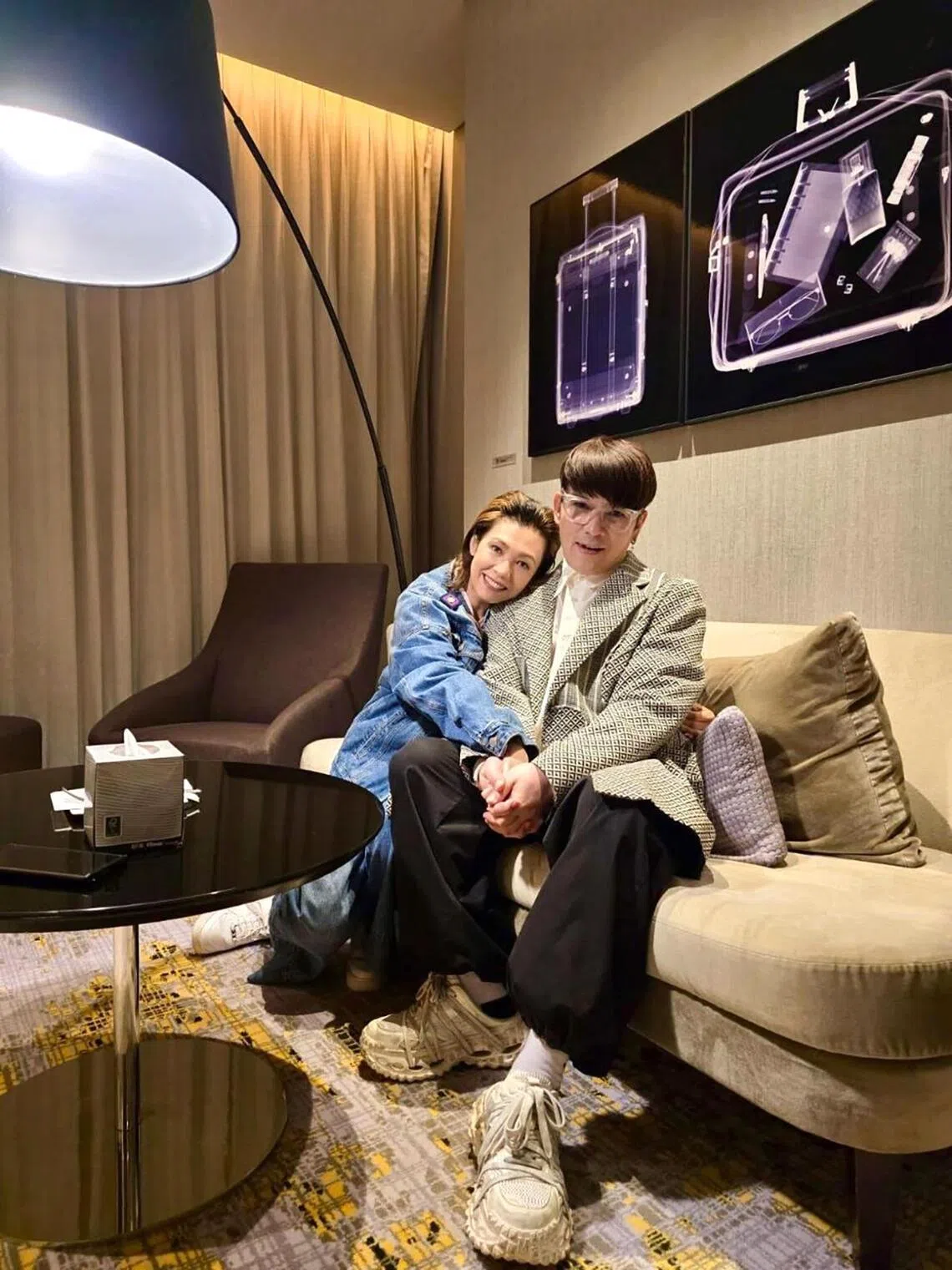 bakit22 - Screenshot. Singaporean singer Kit Chan (left) with Taiwanese songwriter Tom Pan, a friend of hers for 32 years, in an Instagram post in January 2026.
PHOTO: HELLOKITCHAN/INSTAGRAM