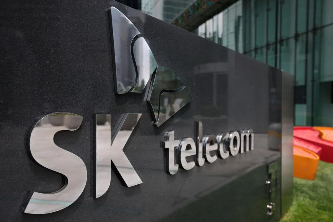 The Korea Fair Trade Commission said SK Telecom is one of the three firms that had unfairly advertised that they were the fastest relative to their competitors.