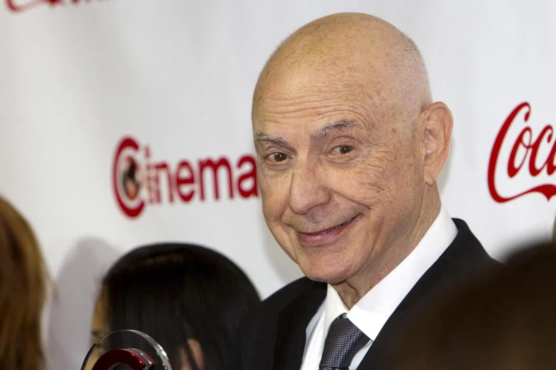 FILE PHOTO: Actor Alan Arkin poses during the CinemaCon Big Screen Achievement Awards at Caesars Palace in Las Vegas, Nevada April 23, 2015. Alan Arkin was honored with the CinemaCon Lifetime Achievement Award. CinemaCon is the official convention of the National Association of Theatre Owners. REUTERS/Steve Marcus/File Photo
