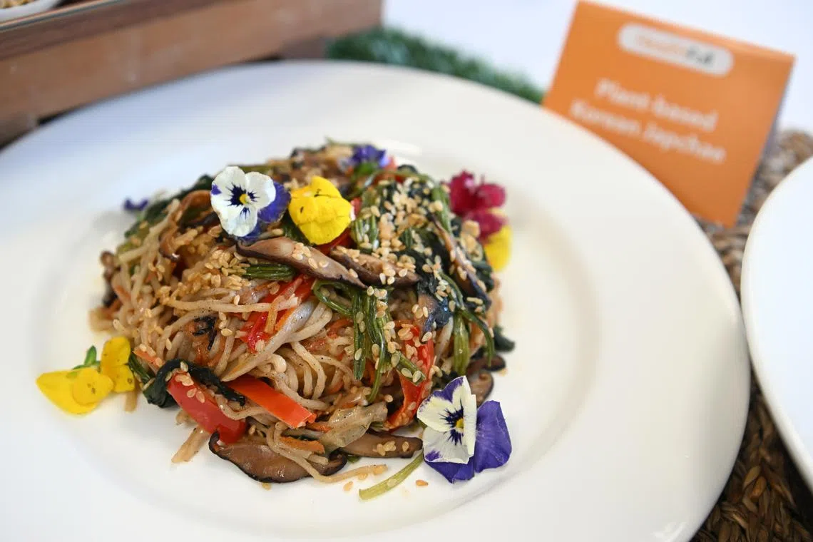 Another diet trend in vogue is the ketogenic diet (or keto diet in short), one of many versions of low-carb diets.