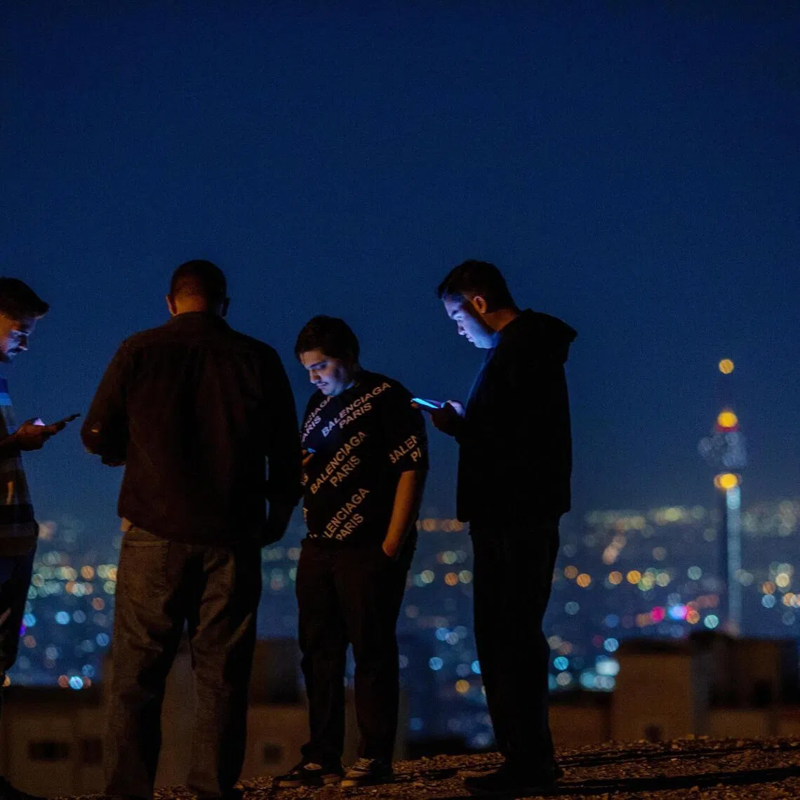 Many in Iran are gaining brief and unexplained windows of online connectivity, offering a widening glimpse of the extent of the government crackdown.