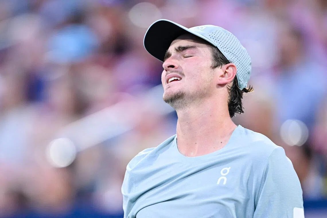 Joao Fonseca was plagued by 32 unforced errors as his opponent mastered an annoying evening wind to earn the victory.
