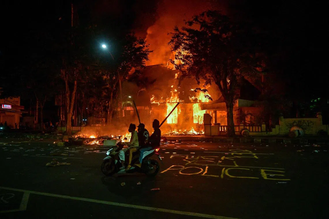 Ms Laras Faizati Khairunnisa is accused of rallying protesters to set fire to the police headquarters in south Jakarta