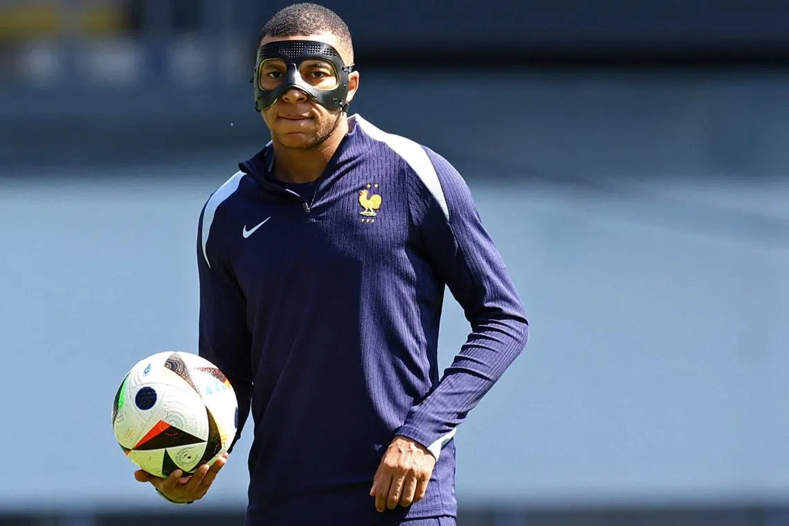 Soccer Football - Euro 2024 - France Training - Paderborn Arena, Paderborn, Germany - June 24, 2024 France's Kylian Mbappe during training REUTERS/Kacper Pempel