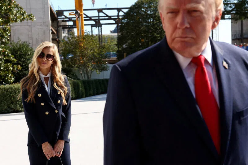 The swift departure of Katie Zacharia as White House press secretary is one of many signs of a troubled administration, says the writer.