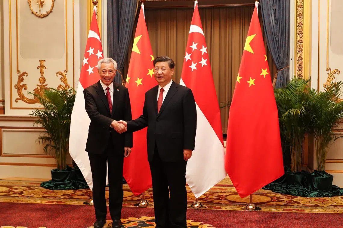 Singapore's Prime Minister Lee Hsien Loong met with China’s President Xi Jinping in Bangkok on Nov 17, 2022.