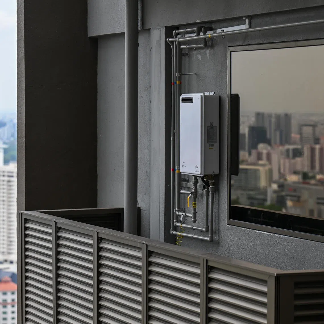 Showcase of how housing developments can incorporate gas heaters at the new Landmark condominium on Nov 5, 2025.

Energy supplier City Energy held a media event about water heater options available to consumers ahead of the April 2026 deadline for water heaters under Singapore?s national Mandatory Energy Labelling Scheme.