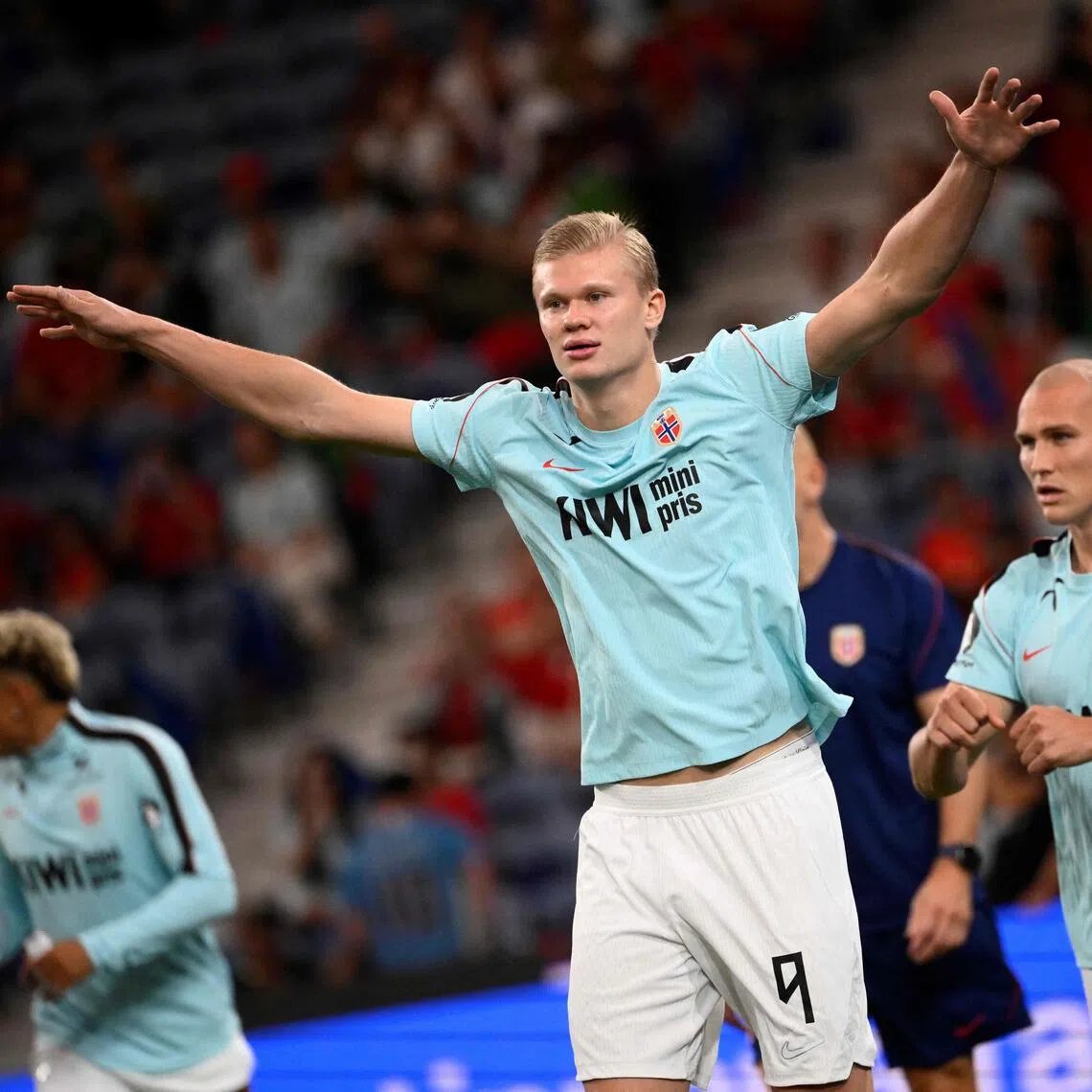 Norwegian forward Erling Haaland signed a contract in 2025 with Manchester City until 2034.