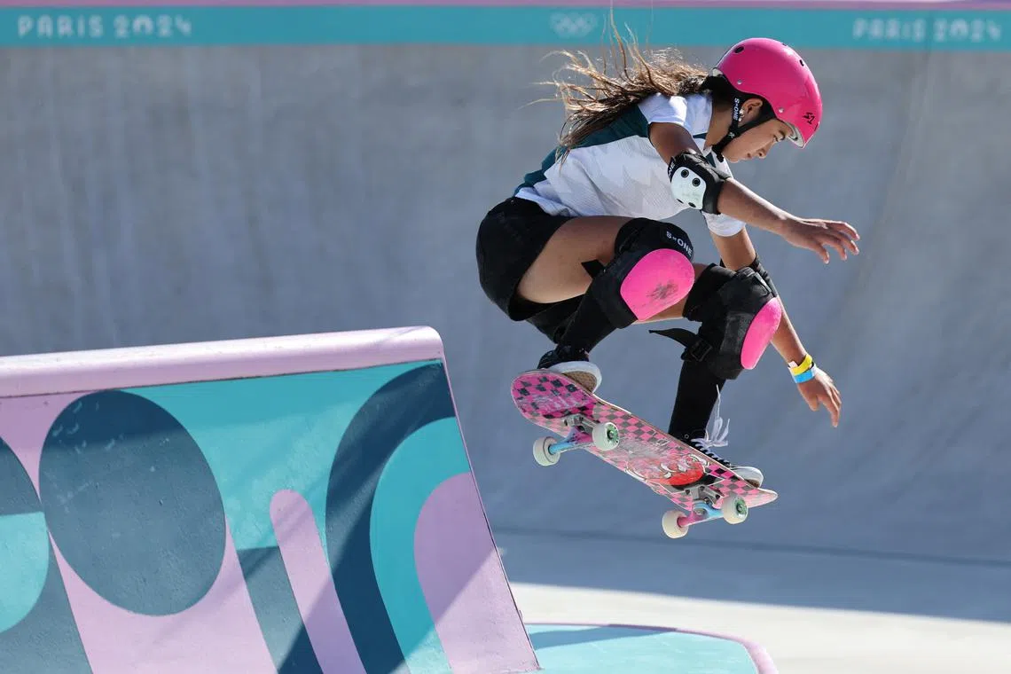 Paris 2024 Olympics - Skateboarding - Women's Park Final - La Concorde 4, Paris, France - August 06, 2024. Arisa Trew of Australia in action. REUTERS/Mike Blake