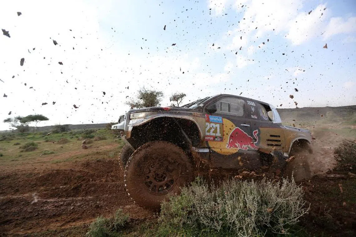 Rallying: De Mevius leads the Dakar as Loeb and Al-Attiyah lose time ...