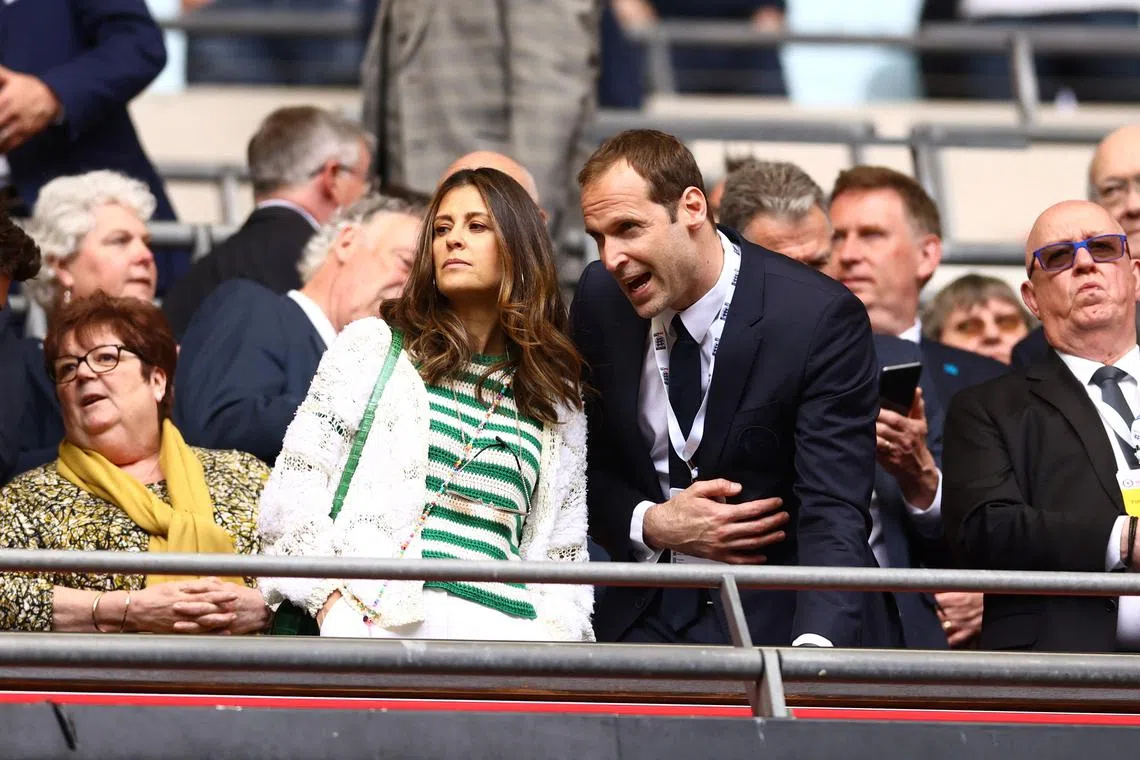 FILE PHOTO: Soccer Football - FA Cup Semi Final - Chelsea v Crystal Palace - Wembley Stadium, London, Britain - April 17, 2022 Chelsea director Marina Granovskaia and technical & performance advisor Petr Cech before the match REUTERS/David Klein/File Photo