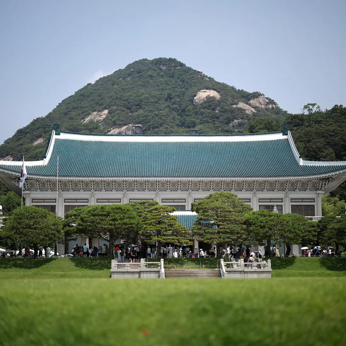 The move back to Cheong Wa Dae comes less than four years after the presidential office moved into the Ministry of National Defence's complex in May 2022.
