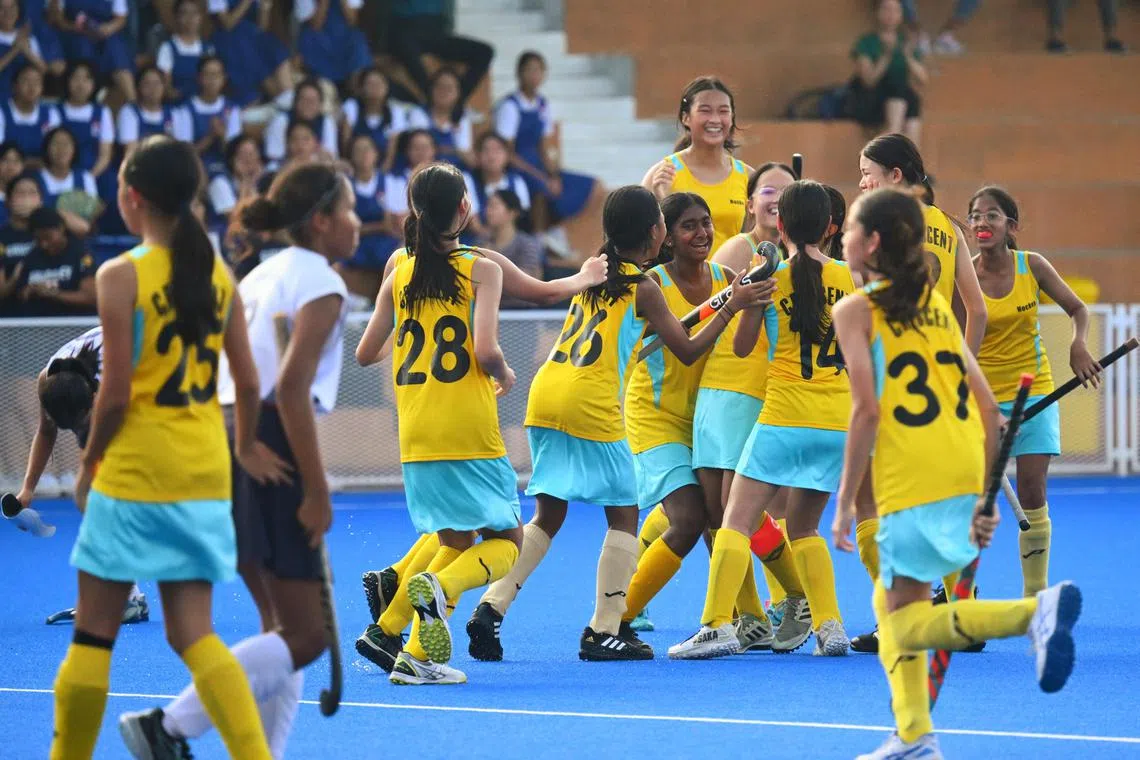 Crescent Girls remained calm to beat St Nicholas 3-0.