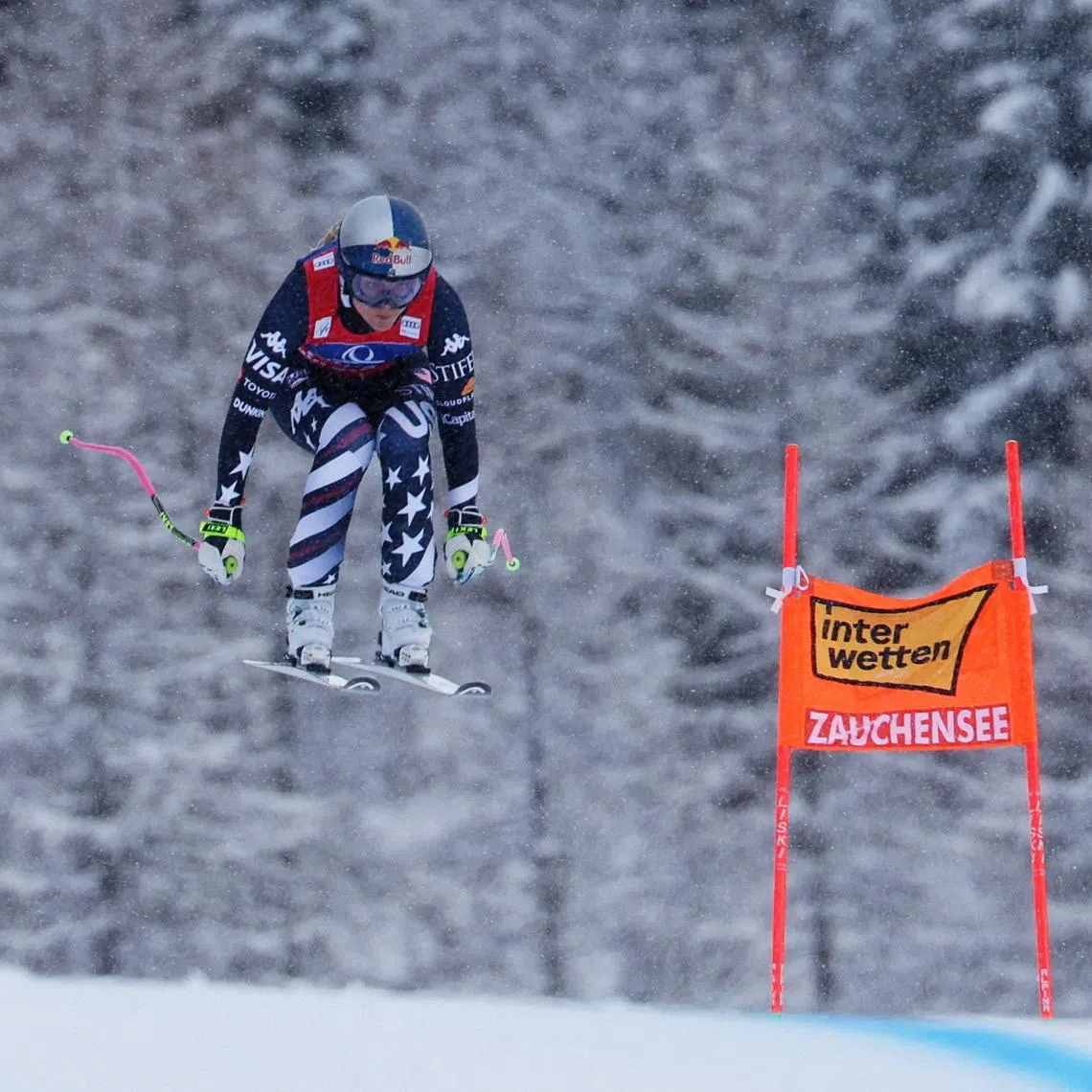 Alpine Skiing - FIS Alpine Ski World Cup - Women's Downhill - Zauchensee, Austria - January 10, 2026 Lindsey Vonn of the U.S. in action during the Women's Downhill REUTERS/Gintare Karpaviciute