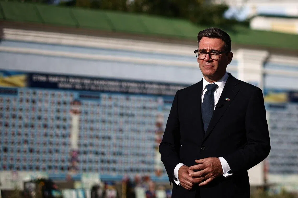 British Prime Minister Andy Burnham visiting the Wall of Remembrance for Ukraine’s fallen service members, in Kyiv, on Aug 24.