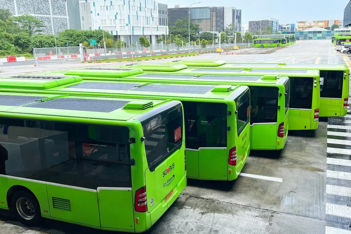 yfsolar16 - Buses operated by Go-Ahead Singapore with ultra-thin solar panels mounted on the roof.

Credit: Go-Ahead Singapore