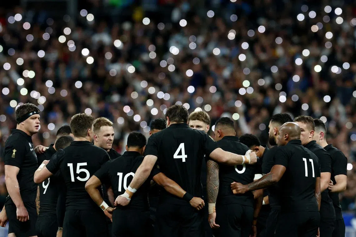 FILE PHOTO: Rugby Union - Rugby World Cup 2023 - Semi Final - Argentina v New Zealand - Stade de France, Saint-Denis, France - October 20, 2023 New Zealand team huddle before the match REUTERS/Stephanie Lecocq/File Photo