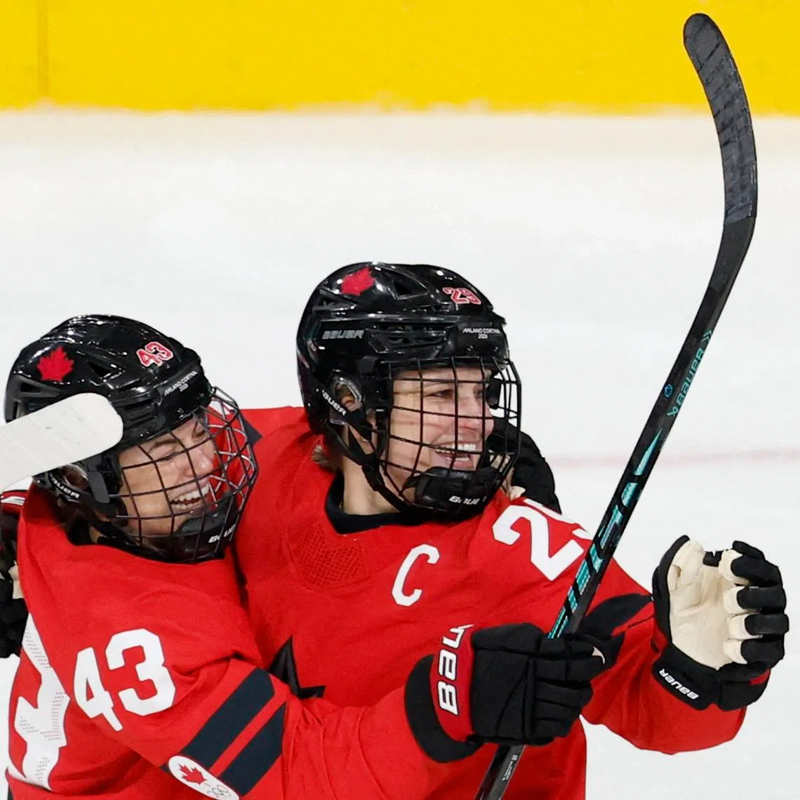 Milano Cortina 2026 Olympics - Ice Hockey - Women's Preliminary Round - Group A - Canada vs Czech Republic - Milano Rho Ice Hockey Arena, Milan, Italy - February 09, 2026. Kristin O'Neill of Canada celebrates scoring their first goal with Marie-Philip Poulin of Canada REUTERS/David W Cerny