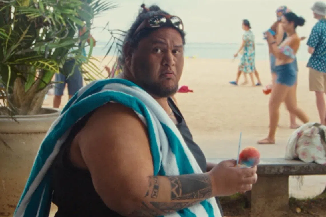 Actor David Hekili Kenui Bell appeared in two scenes of the Lilo & Stitch (2025) live-action remake. 