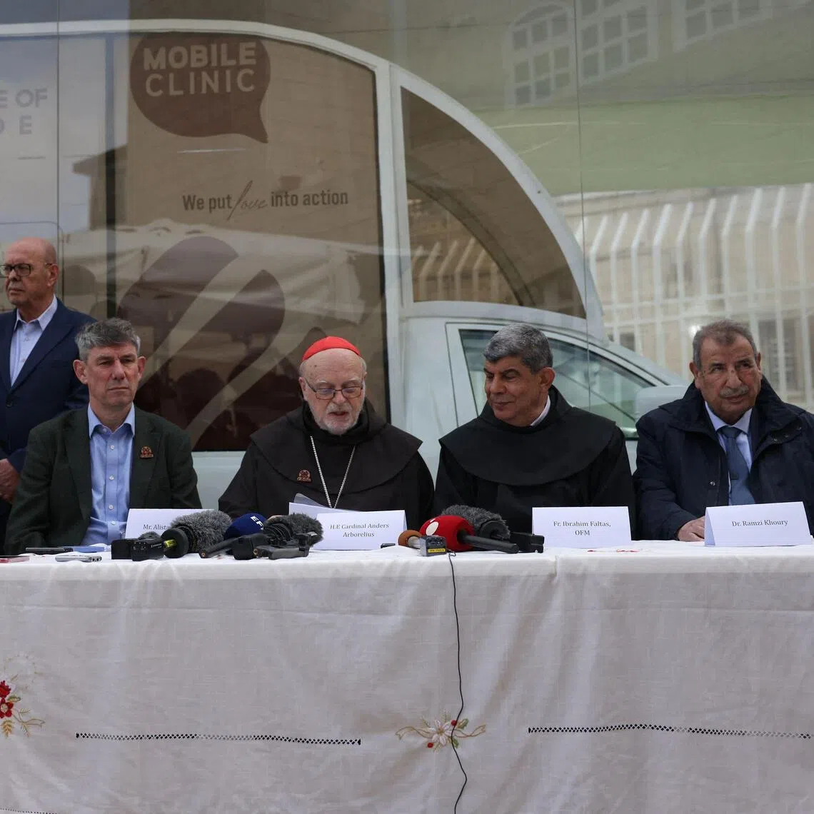 Caritas Sweden Secretary-General Peter Brune said that the mobile clinic was capable of treating around 200 children a day.