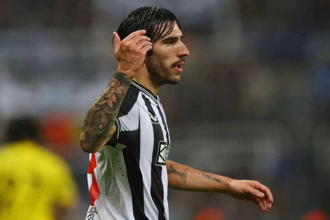 Soccer Football - Champions League - Group F - Newcastle United v Borussia Dortmund - St James' Park, Newcastle, Britain - October 25, 2023  Newcastle United's Sandro Tonali Action Images via Reuters/Lee Smith