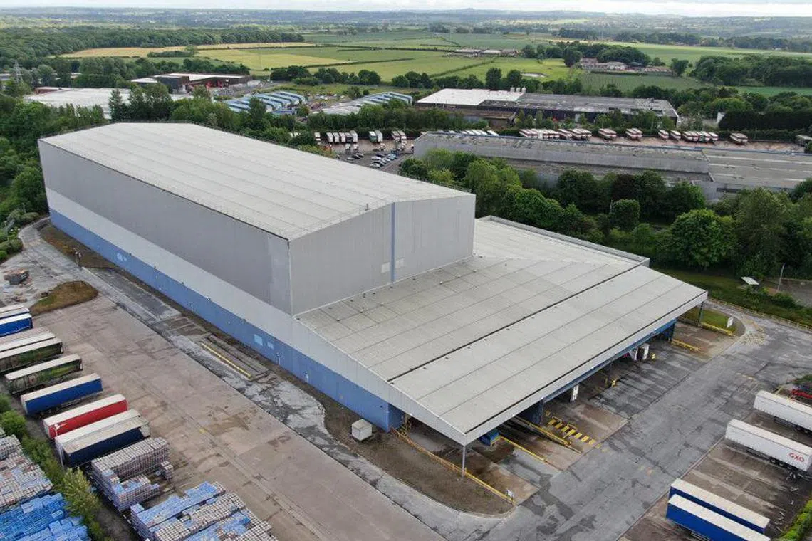 A logistics property in the UK owned by Cromwell E-Reit. The Reit's new sponsor is Stoneweg Icona Capital Platform, along with its subsidiaries and associates. 