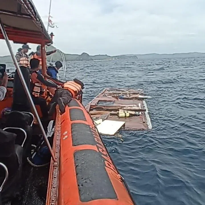 The search mission had earlier recovered the bodies of football coach Fernando Martin Carreras and his daughter.