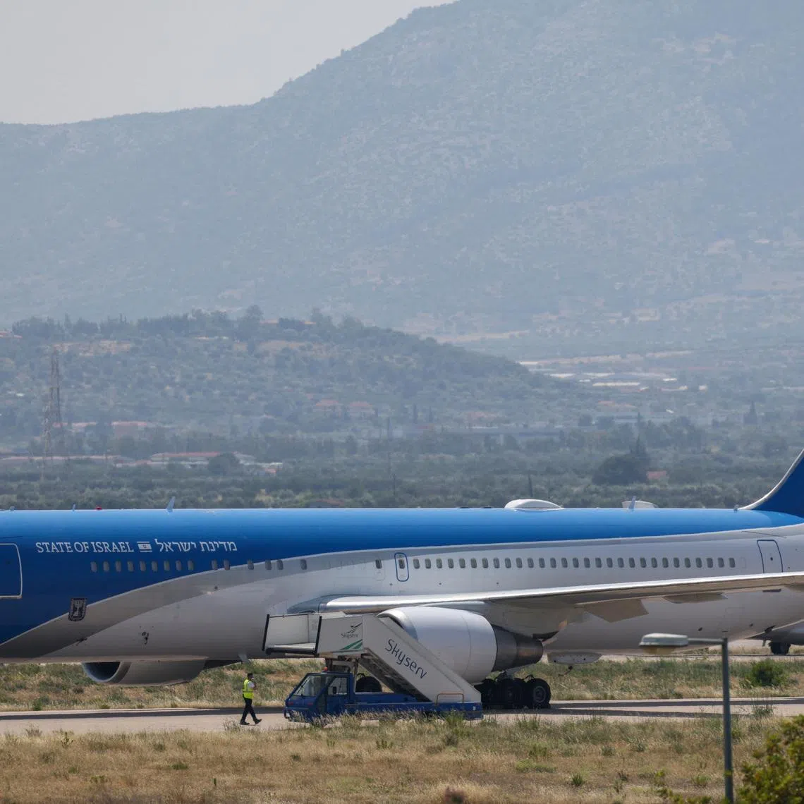 FILE PHOTO: Israeli state aircraft \"Wing of Zion\" which flew Israel's ambassador to Greece from Ben Gurion airport, is seen at International Airport in Athens, Greece, June 13, 2025. REUTERS/Stelios Misinas/File Photo