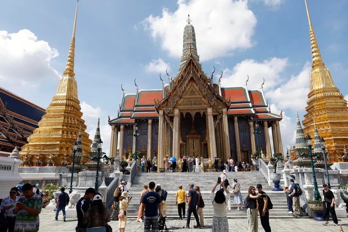 Bangkok braces itself for plunge in temperatures as winter weather approaches