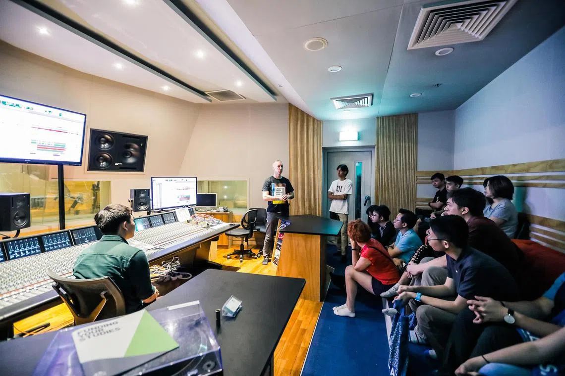 dlmusicbiz - The new Bachelor of Arts (Hons) in Music Business programme is the first of its kind in Singapore


Credit: LASALLE College of the Arts