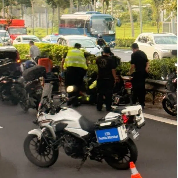 At about 7.10am, SCDF and police were alerted to an accident involving a car, a van and three motorcycles along TPE towards PIE, before the KPE exit. 