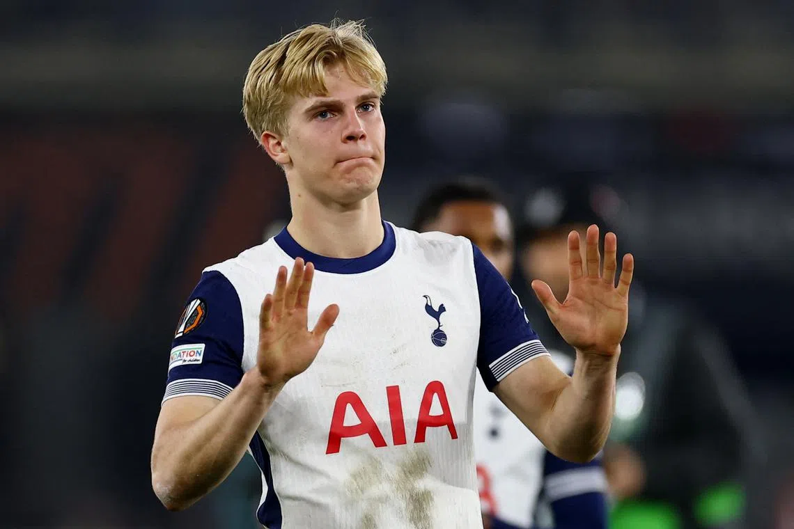 FILE PHOTO: Soccer Football - Europa League - Round of 16 - First Leg - AZ Alkmaar v Tottenham Hotspur - AFAS Stadion, Alkmaar, Netherlands - March 6, 2025 Tottenham Hotspur's Lucas Bergvall looks dejected after the match Action Images via Reuters/Matthew Childs/ File Photo
