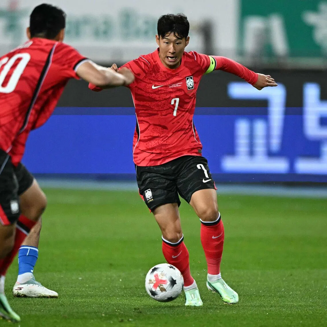 A South Korean lawmaker claimed some players refer to captain Son Heung-min as “No. 7” or “that person” rather than by name, suggesting tensions within the national squad.