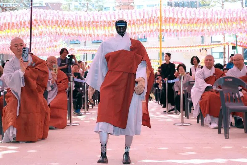 straitstimes.com - A robot monk blesses the humanoid hype cycle