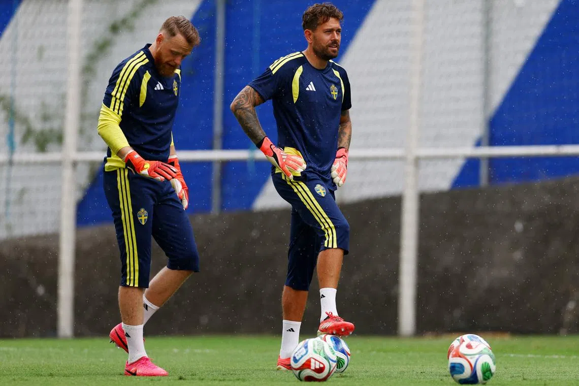 Nordfeldt starts in goal for Sweden against Tunisia
