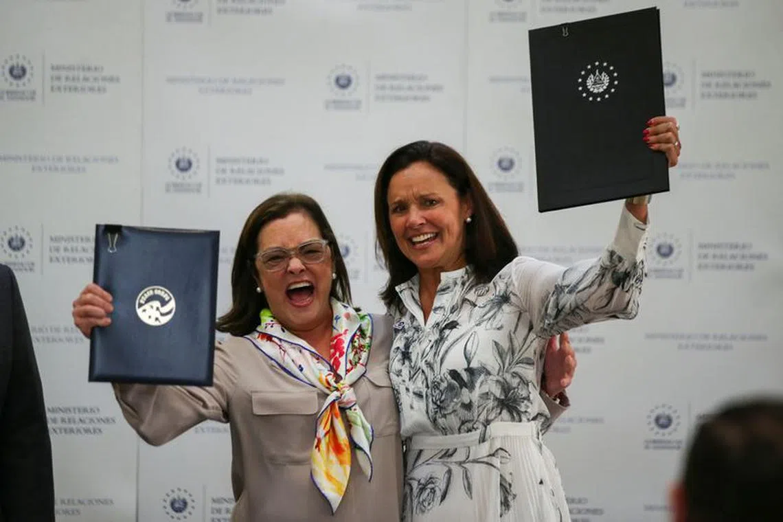 El Salvador's Foreign Minister Alexandra Hill Tinoco and Peace Corps Director Carol Spahn pose for a picture after the signing of an agreement to reopen Peace Corps programs in El Salvador, in San Salvador, El Salvador September 7, 2023. REUTERS/Jose Cabezas