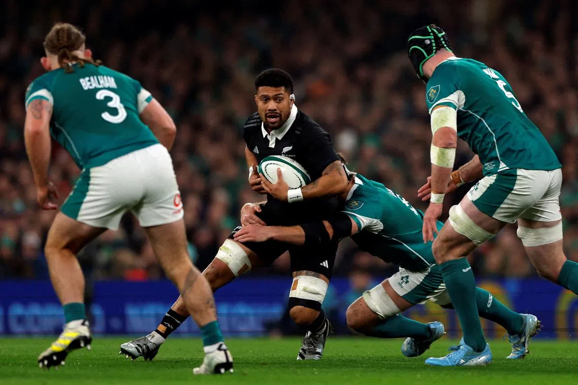 FILE PHOTO: Rugby Union - Autumn Internationals - Ireland v New Zealand - Aviva Stadium, Dublin, Ireland - November 8, 2024 New Zealand's Ardie Savea in action REUTERS/Clodagh Kilcoyne/File Photo