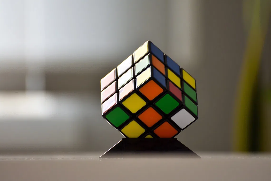 Six-year-old Chinese girl sets world record with Rubik’s Cube