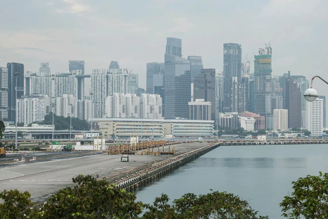 Haze situation in the direction of the central business district at 8.45am on Oct 29, 2026. The 24-hour Pollutant Standards Index (PSI) reading for the central region was 68 at 8am, in the moderate range, while the one-hour PM2.5 reading was 21, in the normal band. Can be used for stories on Central Business District (CBD), economy, recession, jobs, businesses. ST PHOTO: BRIAN TEO