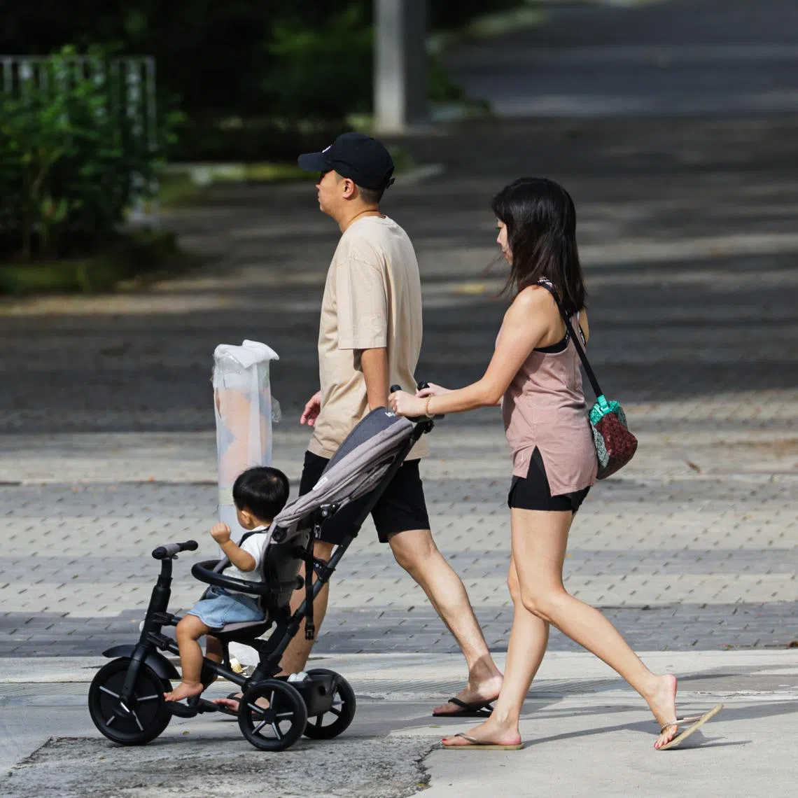 A total of 26,328 couples registered their marriages in 2024, down from 28,310 in 2023 and 29,389 in 2022, during a post-pandemic surge.