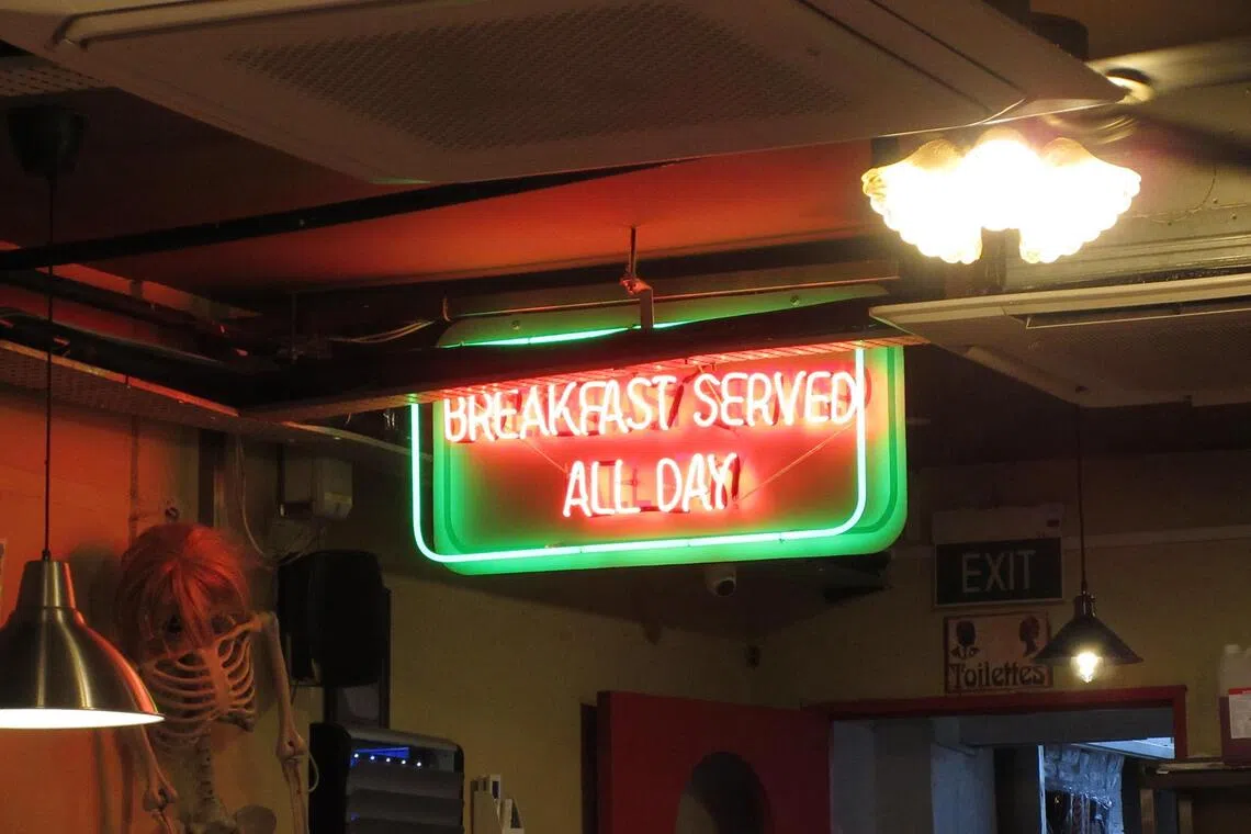Breakfast for dinner: Why do some restaurants in Singapore stay open 24/7?