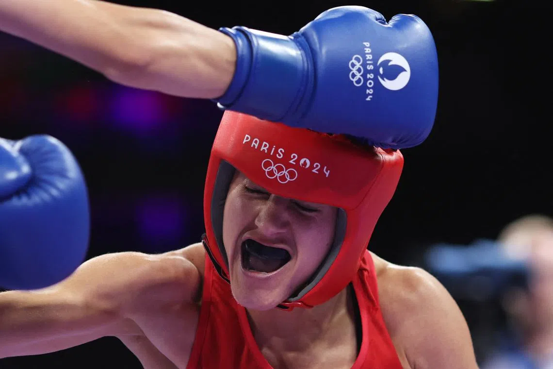 FILE PHOTO: Paris 2024 Olympics - Boxing - Women's 54kg - Prelims - Round of 16 - North Paris Arena, Villepinte, France - July 30, 2024.  Tiana Echegaray of Australia in action against Hatice Akbas of Turkey. REUTERS/Maye-E Wong/File Photo