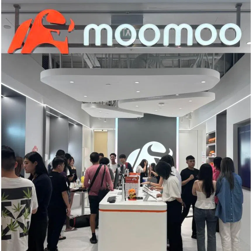 Moomoo, Tiger Brokers and Longbridge Securities are popular with many users in Singapore as they offer low-cost trading and features-rich apps.