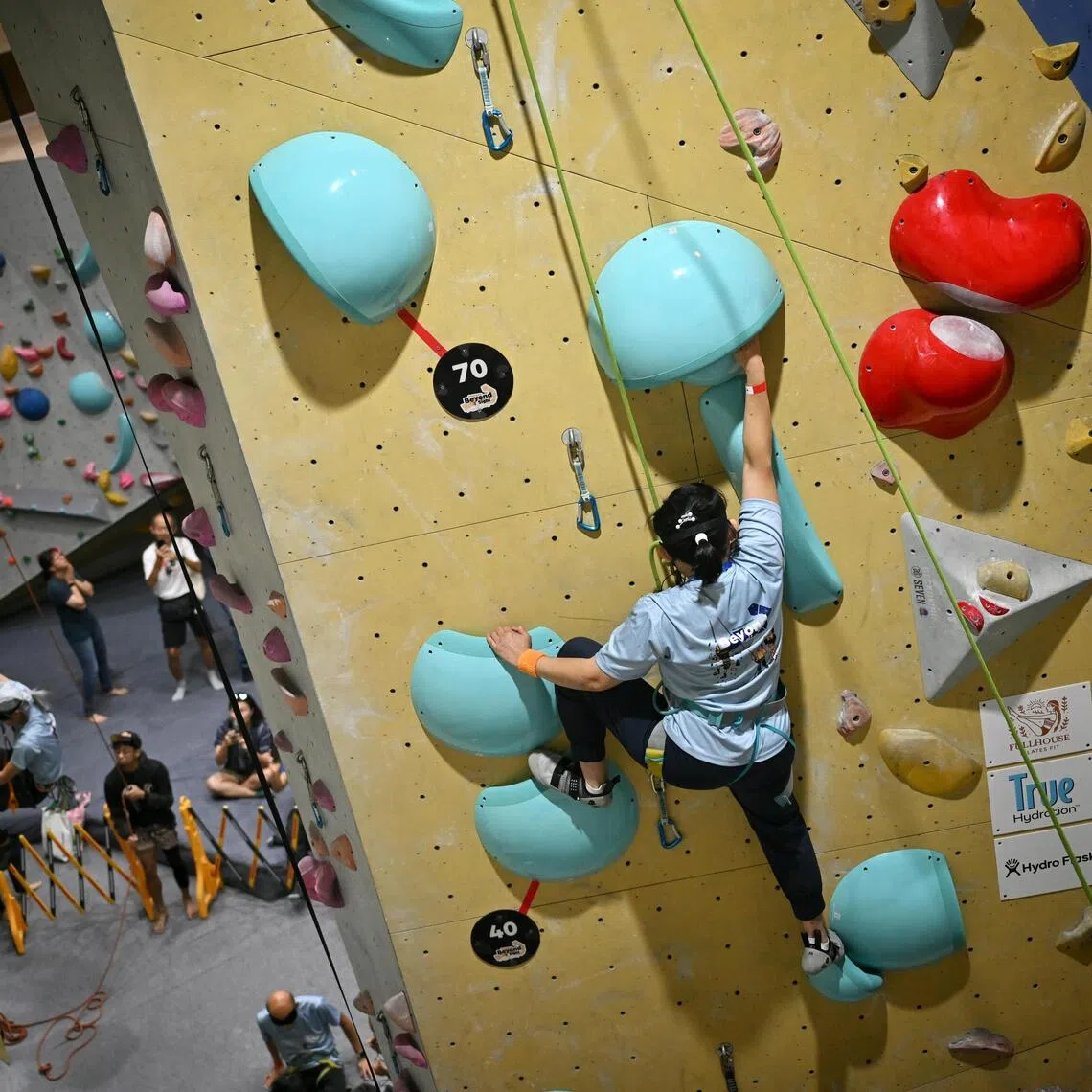 Emily Lee had loss her vision when she was 28 and was determined to make her life "colourful" through sports.