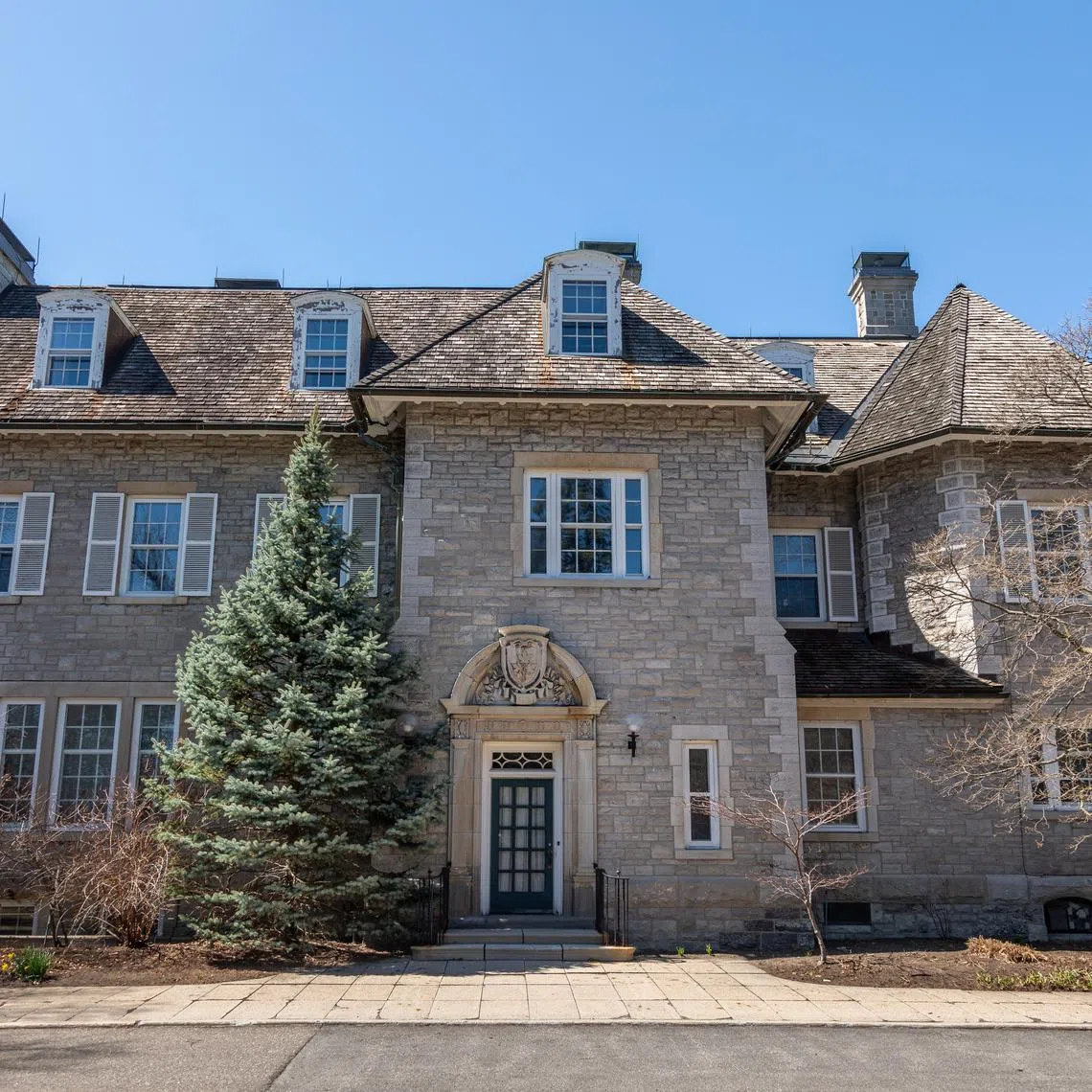 The government will kick off a competition to find a Canadian firm to redesign and rebuild the residence located at 24 Sussex Drive in Ottawa, which has been unoccupied since 2015 owing to its severe disrepair.