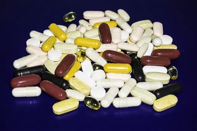 Countless personalities assure that they have never felt or looked better, thanks to their favorite supplements, which they are often paid to promote. 