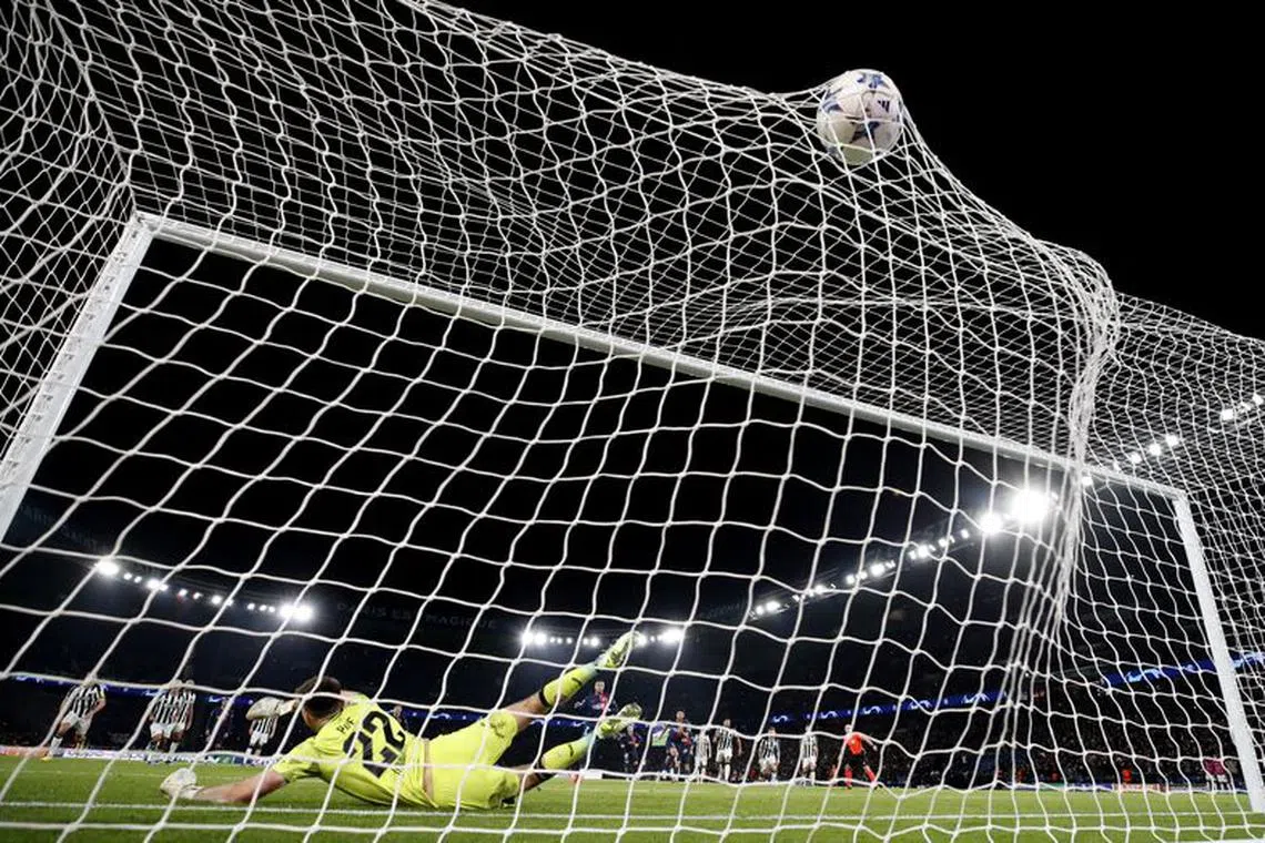 Soccer Football - Champions League - Group F - Paris St Germain v Newcastle United - Parc des Princes, Paris, France - November 28, 2023  Paris St Germain's Kylian Mbappe scores their first goal from the penalty spot past Newcastle United's Nick Pope REUTERS/Stephane Mahe/ File photo